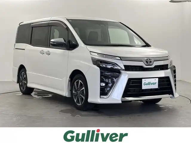 トヨタ ヴォクシー ZS 煌Ⅲ 福井県 2021(令3)年 3.1万km ホワイトパールクリスタルシャイン 純正ナビ/CD/DVD/Bluetooth/TV/トヨタセーフティーセンス/・プリクラッシュセーフティ/・レーンディパーチャーアラート/・オートマチックハイビーム/両側パワースライドドア/クルーズコントロール/バックカメラ/横滑り防止装置/レーンキープアシスト/LED/オートライト