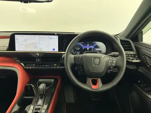 トヨタ クラウン スポーツ RS 愛知県 2024(令6)年 1万km パールⅡ ４WD/トヨタチームメイト/トヨタセーフティーセンス/・プリクラッシュ/・レーンアシスト/・ロードサイン/・レーダークルーズコントロール/・ブラインドスポットモニター/トヨタコネクト12.3インチナビ/・Bluetooth/・フルセグTV/パノラマミックビューモニター/置くだけ充電/パワーバックドア/デジタルインナーミラー/ドライブレコーダー/パワーシート（D/N）/シートヒーター（全席）/エアシート/純正21インチAW/ディライト