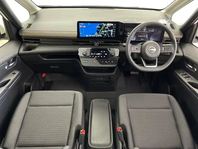 日産 セレナ e－パワー ハイウェイスター V 鹿児島県 2025(令7)年 0.1千km 白 登録済未使用車/プロパイロット（ナビリンク機能付）/+プロパイロット緊急停止支援システム（SOSコール機能付）/+SOSコール/アラウンドビューモニター（移動物 検知機能付）/12.3型NissanConnectナビゲーション/・フルセグTV、BT対応、USB、AM/FM/・AppleCarPlay、AndroidAuto、HDMI/ステアリングスイッチ/後席モニター/両側電動スライドドア/ドライブレコーダー（前後セット）/インテリジェントルームミラー/ETC2.0/ワイヤレス充電器/電動パーキングブレーキ/オートホールド機能/オートライト/アダプティブLEDヘッドライト/LEDフォグ/純正16インチアルミホイール