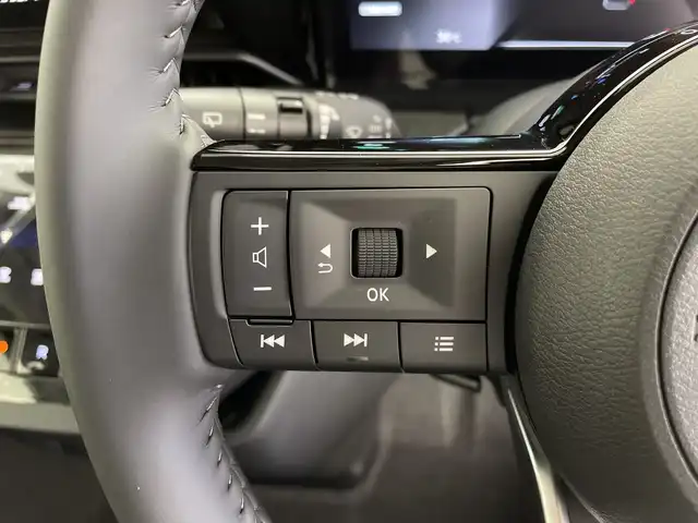 日産 セレナ e－パワー ハイウェイスター V 鹿児島県 2025(令7)年 0.1千km 白 登録済未使用車/プロパイロット（ナビリンク機能付）/+プロパイロット緊急停止支援システム（SOSコール機能付）/+SOSコール/アラウンドビューモニター（移動物 検知機能付）/12.3型NissanConnectナビゲーション/・フルセグTV、BT対応、USB、AM/FM/・AppleCarPlay、AndroidAuto、HDMI/ステアリングスイッチ/後席モニター/両側電動スライドドア/ドライブレコーダー（前後セット）/インテリジェントルームミラー/ETC2.0/ワイヤレス充電器/電動パーキングブレーキ/オートホールド機能/オートライト/アダプティブLEDヘッドライト/LEDフォグ/純正16インチアルミホイール