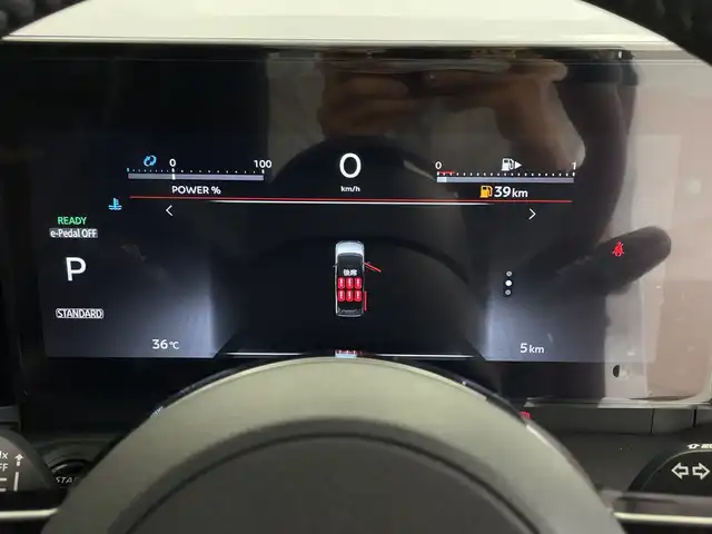 日産 セレナ e－パワー ハイウェイスター V 鹿児島県 2025(令7)年 0.1千km 白 登録済未使用車/プロパイロット（ナビリンク機能付）/+プロパイロット緊急停止支援システム（SOSコール機能付）/+SOSコール/アラウンドビューモニター（移動物 検知機能付）/12.3型NissanConnectナビゲーション/・フルセグTV、BT対応、USB、AM/FM/・AppleCarPlay、AndroidAuto、HDMI/ステアリングスイッチ/後席モニター/両側電動スライドドア/ドライブレコーダー（前後セット）/インテリジェントルームミラー/ETC2.0/ワイヤレス充電器/電動パーキングブレーキ/オートホールド機能/オートライト/アダプティブLEDヘッドライト/LEDフォグ/純正16インチアルミホイール