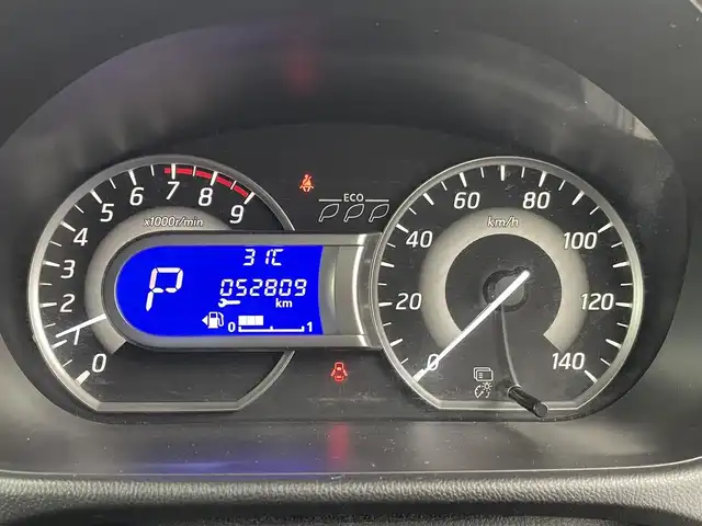 日産 デイズ ルークス ハイウェイスターターボ 群馬県 2014(平26)年 5.3万km ブラック ローダウン　純正７インチナビ　アラウンドビューモニター　両側パワースライドドア　ＨＩＤオートライト　シートヒーター　純正１５インチＡＷ　ステアリングリモコン　プッシュスタート　ＥＴＣ　禁煙車