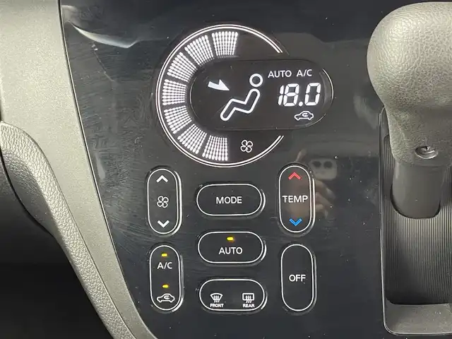 日産 デイズ ルークス ハイウェイスターターボ 群馬県 2014(平26)年 5.3万km ブラック ローダウン　純正７インチナビ　アラウンドビューモニター　両側パワースライドドア　ＨＩＤオートライト　シートヒーター　純正１５インチＡＷ　ステアリングリモコン　プッシュスタート　ＥＴＣ　禁煙車