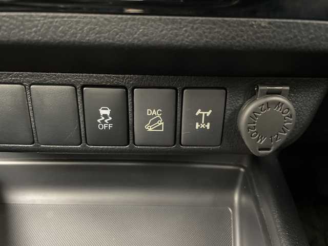 トヨタ ハイラックス Z ブラックラリーエディション 道央・札幌 2019(令1)年 3.8万km ネビュラブルーM ・４WD /寒冷地仕様/・ローダウン（社外足回り）/・荷台トノカバー（ハードタイプ）/・トヨタセーフティセンス/・プリクラッシュセーフティ/・純正HDDナビ/・DVD.CD.SD.HDD.フルセグ/・Bluetooth/・バックカメラ /・クルーズコントロール/・オーバーフェンダー/・フロントワイパーデアイサー/・ETC