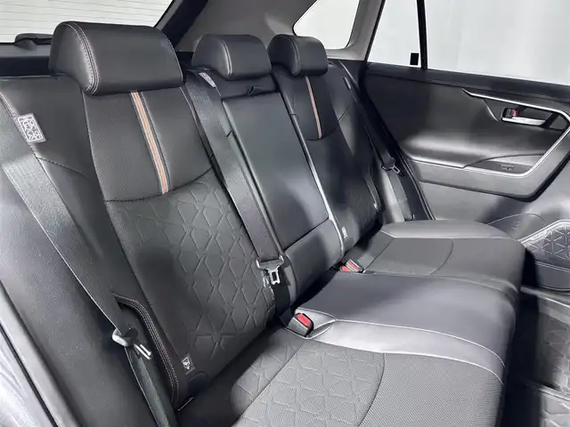 トヨタ ＲＡＶ４ アドベンチャー 大阪府 2023(令5)年 2.1万km グレーメタリック ４ＷＤ　サンルーフ　エアロ　ディスプレイオーディオ　バックカメラ　ＥＴＣ　ドラレコ　レザーシート　シートヒーター　シートエアコン　パワーシート　ダウンヒルアシスト　レーダークルコン　レーンアシスト
