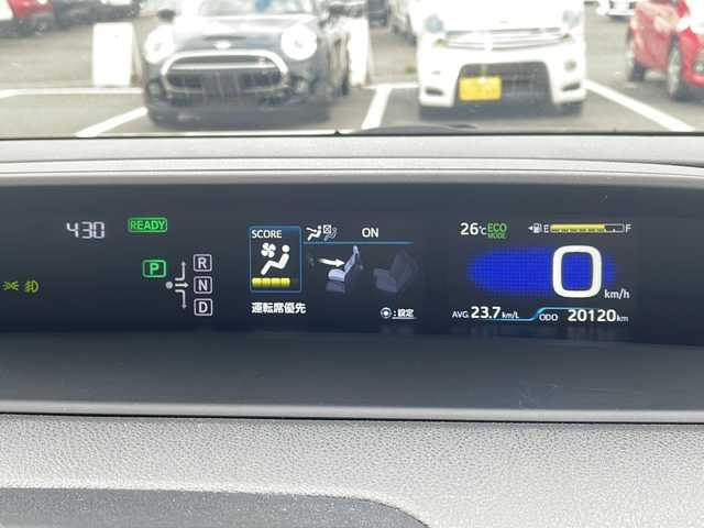 トヨタ プリウス Sセーフティプラス 京都府 2018(平30)年 2.1万km ホワイトパールクリスタルシャイン 純正メモリナビ　バックカメラ　プリクラッシュセーフティ　レーダークルーズコントロール　スマートキー　純正ドライブレコーダー　ビルトインＥＴＣ　ＬＥＤヘッドライト　クリアランスソナー　純正アルミ