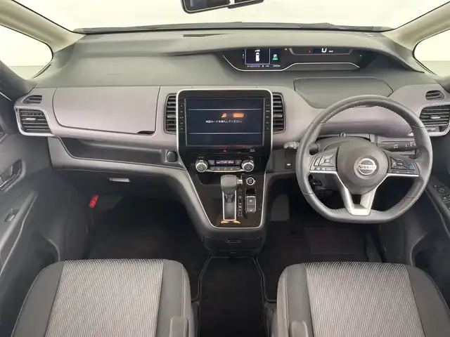 日産 セレナ ハイウェイスター V 愛知県 2021(令3)年 2.2万km ブリリアントホワイトパール セーフティパックA/・SRSエアバッグカーテン再度/・インテリジェントアラウンドビューモニター/・インテリジェントルームミラー/・ふらつき警報/全方位運転支援システム/・インテリジェントエマージェンシーブレーキ/・標識検知/・踏み間違い防止機能/・車線逸脱防止機能/・広報衝突防止支援/プロパイロット/純正10インチSDナビ/フルセグテレビ/フリップダウンモニター/両側電動スライドドア/ETC/ドライブレコーダー/オートライト/LEDヘッドライト/純正16インチアルミホイール/純正フロアマット/プッシュスタート/スマートキー