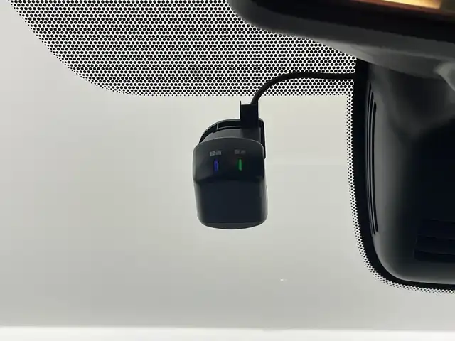 日産 セレナ ハイウェイスター V 愛知県 2021(令3)年 2.2万km ブリリアントホワイトパール セーフティパックA/・SRSエアバッグカーテン再度/・インテリジェントアラウンドビューモニター/・インテリジェントルームミラー/・ふらつき警報/全方位運転支援システム/・インテリジェントエマージェンシーブレーキ/・標識検知/・踏み間違い防止機能/・車線逸脱防止機能/・広報衝突防止支援/プロパイロット/純正10インチSDナビ/フルセグテレビ/フリップダウンモニター/両側電動スライドドア/ETC/ドライブレコーダー/オートライト/LEDヘッドライト/純正16インチアルミホイール/純正フロアマット/プッシュスタート/スマートキー