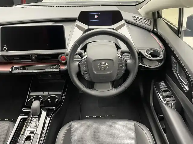 トヨタ プリウス Z 兵庫県 2023(令5)年 2.4万km アティチュードブラックマイカ 純正コネクトナビ(フルセグ/USB/Bluetooth)/全方位カメラ/パノラマルーフ/追従型クルーズコントロール/ブラインドスポットモニター/置くだけ充電/デジタルインナーミラー/パワーバックドア/パワーシート/シートヒーター/エアシート/レザーシート/クリアランスソナー/純正19インチアルミホイール/純正フロアマット/オートライト/オートマチックハイビーム/LEDヘッドライト
