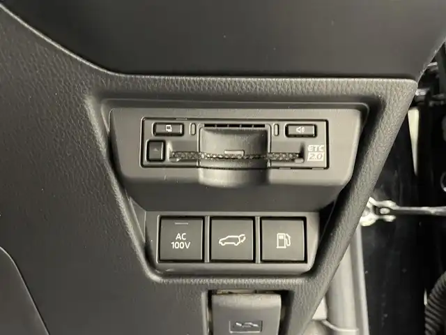 トヨタ プリウス Z 兵庫県 2023(令5)年 2.4万km アティチュードブラックマイカ 純正コネクトナビ(フルセグ/USB/Bluetooth)/全方位カメラ/パノラマルーフ/追従型クルーズコントロール/ブラインドスポットモニター/置くだけ充電/デジタルインナーミラー/パワーバックドア/パワーシート/シートヒーター/エアシート/レザーシート/クリアランスソナー/純正19インチアルミホイール/純正フロアマット/オートライト/オートマチックハイビーム/LEDヘッドライト