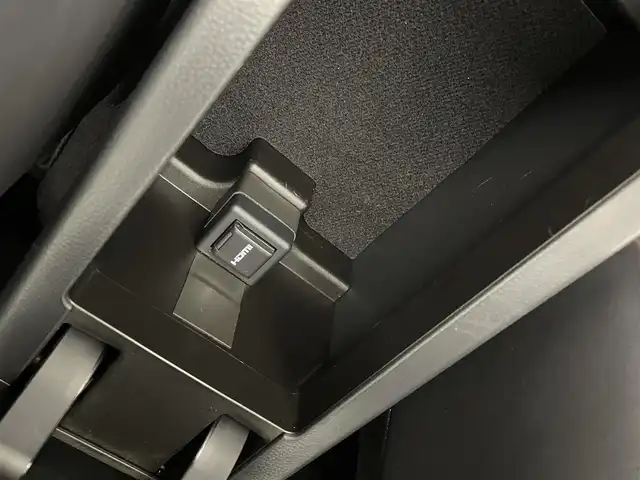 トヨタ プリウス Z 兵庫県 2023(令5)年 2.4万km アティチュードブラックマイカ 純正コネクトナビ(フルセグ/USB/Bluetooth)/全方位カメラ/パノラマルーフ/追従型クルーズコントロール/ブラインドスポットモニター/置くだけ充電/デジタルインナーミラー/パワーバックドア/パワーシート/シートヒーター/エアシート/レザーシート/クリアランスソナー/純正19インチアルミホイール/純正フロアマット/オートライト/オートマチックハイビーム/LEDヘッドライト