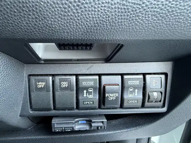 マツダ ビアンテ アイ・ストップスマートED Ⅱ 長崎県 2011(平23)年 6.8万km クリスタルホワイトパールマイカ 両側パワースライドドア/ディーラーOPナビ/・Bluetooth接続/・ワンセグTV/バックカメラ/ETC/HIDヘッドライト/フォグライト/コーナーセンサー/アイドリングストップ/横すべり防止装置/リモコンキー