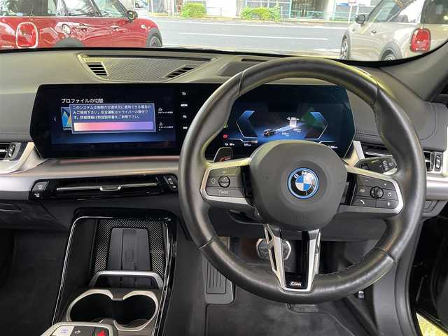 ＢＭＷ ＢＭＷ ｉＸ１ xDrive30 Mスポーツ 東京都 2024(令6)年 2.1万km サファイアブラックP 法人ワンオーナー/純正ナビ/全方位カメラ・バックカメラ/純正１８インチアルミ/パワーバックドア/D席メモリーパワーシート/N席パワーシート/ハーフレザーシート/シートヒーター/エアシート/BMW　ADVANCED　CAR　EYE３．０PRO/ETC/ルーフレール/スペアキー１本/カードキー１本/充電ケーブル/保証書・取説