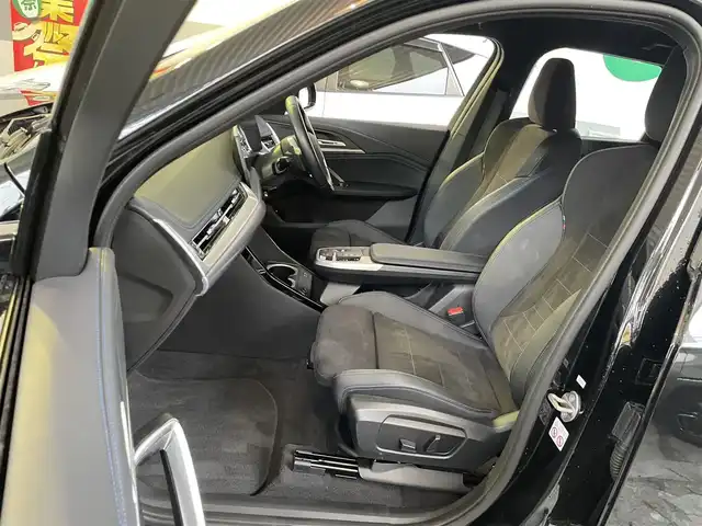 ＢＭＷ ＢＭＷ ｉＸ１ xDrive30 Mスポーツ 東京都 2024(令6)年 2.1万km サファイアブラックP 法人ワンオーナー/純正ナビ/全方位カメラ・バックカメラ/純正１８インチアルミ/パワーバックドア/D席メモリーパワーシート/N席パワーシート/ハーフレザーシート/シートヒーター/エアシート/BMW　ADVANCED　CAR　EYE３．０PRO/ETC/ルーフレール/スペアキー１本/カードキー１本/充電ケーブル/保証書・取説