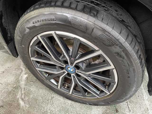 ＢＭＷ ＢＭＷ ｉＸ１ xDrive30 Mスポーツ 東京都 2024(令6)年 2.1万km サファイアブラックP 法人ワンオーナー/純正ナビ/全方位カメラ・バックカメラ/純正１８インチアルミ/パワーバックドア/D席メモリーパワーシート/N席パワーシート/ハーフレザーシート/シートヒーター/エアシート/BMW　ADVANCED　CAR　EYE３．０PRO/ETC/ルーフレール/スペアキー１本/カードキー１本/充電ケーブル/保証書・取説