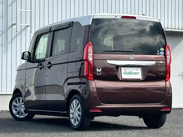 ホンダ Ｎ ＢＯＸ G EX ホンダセンシング 熊本県 2018(平30)年 6万km プレミアムアガットブラウンP 純正ナビ/・AM/FM/CD/SD/USB/iPod/BT/バックカメラ/ホンダセンシング/・アダプティブクルーズコントロール/・先行車発進お知らせ機能/・路外逸脱抑制機能/・レーンキープアシスト/・標識認識機能/・オートハイビーム/後方コーナーセンサー/ステアリングリモコン/アイドリングストップ/オートライト/・LEDライト/電動格納ミラー/・ウィンカーミラー/片側パワースライドドア/前方ドライブレコーダー/ドアバイザー/ビルトインETC/純正フロアマット/スマートキー