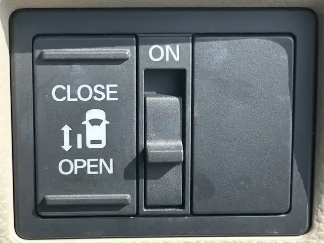 ホンダ Ｎ ＢＯＸ G EX ホンダセンシング 熊本県 2018(平30)年 6万km プレミアムアガットブラウンP 純正ナビ/・AM/FM/CD/SD/USB/iPod/BT/バックカメラ/ホンダセンシング/・アダプティブクルーズコントロール/・先行車発進お知らせ機能/・路外逸脱抑制機能/・レーンキープアシスト/・標識認識機能/・オートハイビーム/後方コーナーセンサー/ステアリングリモコン/アイドリングストップ/オートライト/・LEDライト/電動格納ミラー/・ウィンカーミラー/片側パワースライドドア/前方ドライブレコーダー/ドアバイザー/ビルトインETC/純正フロアマット/スマートキー