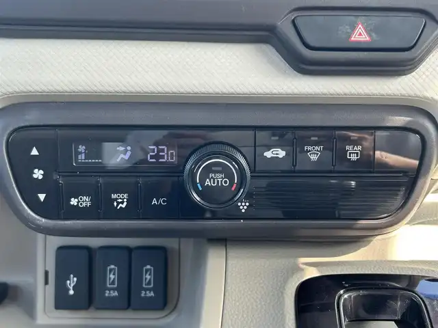 ホンダ Ｎ ＢＯＸ G EX ホンダセンシング 熊本県 2018(平30)年 6万km プレミアムアガットブラウンP 純正ナビ/・AM/FM/CD/SD/USB/iPod/BT/バックカメラ/ホンダセンシング/・アダプティブクルーズコントロール/・先行車発進お知らせ機能/・路外逸脱抑制機能/・レーンキープアシスト/・標識認識機能/・オートハイビーム/後方コーナーセンサー/ステアリングリモコン/アイドリングストップ/オートライト/・LEDライト/電動格納ミラー/・ウィンカーミラー/片側パワースライドドア/前方ドライブレコーダー/ドアバイザー/ビルトインETC/純正フロアマット/スマートキー