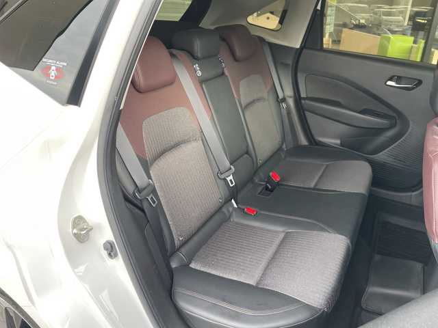 日産 オーラ G 愛知県 2023(令5)年 3.2万km ピュアホワイトパール / スーパーブラック 2トーン プロパイロット/純正9型ディスプレイオーディオナビ/全方位カメラ/クルーズコントロール/プレミアムサウンドBOSE/バックカメラ/コーナーセンサー/純正アルミホイール/ETC2.0/ブラインドスポットモニター/インテリジェントミラー/オートマチックハイビーム/ワイヤレス充電機/衝突軽減システム/フルセグ/Bluetooth/ステアリングスイッチ/スマートキー/プッシュスタート