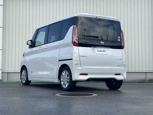 日産 ルークス X 富山県 2020(令2)年 6.1万km ホワイトパール ワンオーナー／/アラウンドビューモニター／/純正９インチナビ／/フルセグＴＶ／/Ｂｌｕｅｔｏｏｔｈ／/ＤＶＤ再生／/ＥＴＣ／/両側自動ドア／/衝突軽減ブレーキ／/ハイビームアシスト／/前後ドライブレコーダー/ステアスイッチ