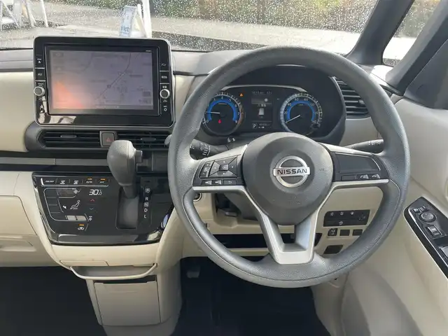 日産 ルークス X 富山県 2020(令2)年 6.1万km ホワイトパール ワンオーナー／/アラウンドビューモニター／/純正９インチナビ／/フルセグＴＶ／/Ｂｌｕｅｔｏｏｔｈ／/ＤＶＤ再生／/ＥＴＣ／/両側自動ドア／/衝突軽減ブレーキ／/ハイビームアシスト／/前後ドライブレコーダー/ステアスイッチ