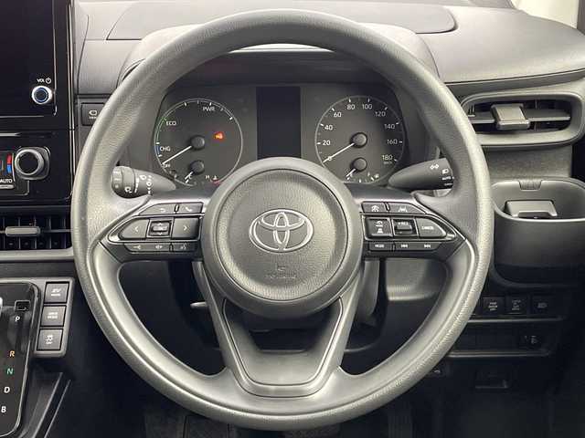 トヨタ シエンタ ハイブリッド G 新潟県 2025(令7)年 0.1千km ブラック トヨタセーフティーセンス/パーキングサポートブレーキ/ブラインドスポットモニター/追従クルーズコントロール/前後コーナーセンサー/両側パワースライドドア/LEDオートライト/オートマチックハイビーム/PCS/PDA/RCTA/RSA/ビルトインETC/レーンキープアシスト/7人乗り/ディスプレイオーディオ