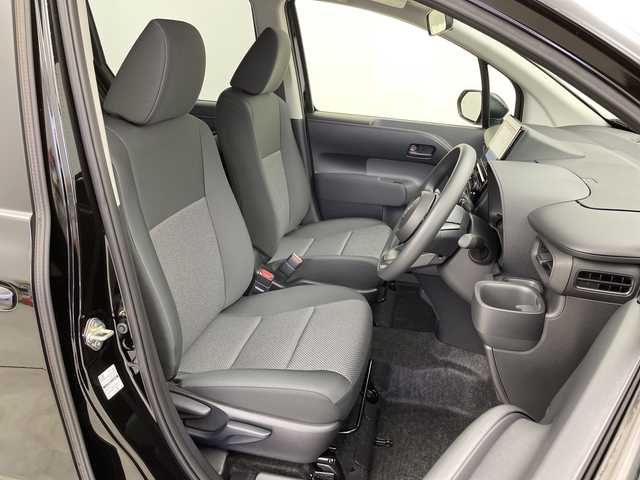 トヨタ シエンタ ハイブリッド G 新潟県 2025(令7)年 0.1千km ブラック トヨタセーフティーセンス/パーキングサポートブレーキ/ブラインドスポットモニター/追従クルーズコントロール/前後コーナーセンサー/両側パワースライドドア/LEDオートライト/オートマチックハイビーム/PCS/PDA/RCTA/RSA/ビルトインETC/レーンキープアシスト/7人乗り/ディスプレイオーディオ