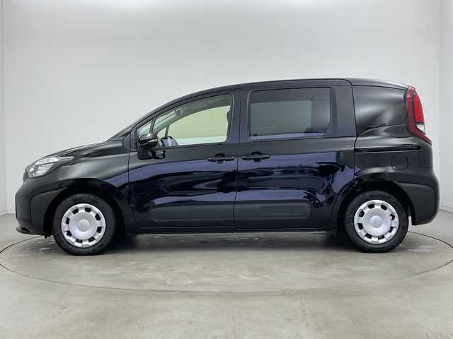 トヨタ シエンタ ハイブリッド G 新潟県 2025(令7)年 0.1千km ブラック トヨタセーフティーセンス/パーキングサポートブレーキ/ブラインドスポットモニター/追従クルーズコントロール/前後コーナーセンサー/両側パワースライドドア/LEDオートライト/オートマチックハイビーム/PCS/PDA/RCTA/RSA/ビルトインETC/レーンキープアシスト/7人乗り/ディスプレイオーディオ