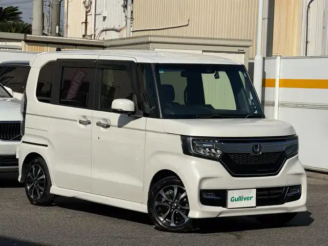 ホンダ Ｎ ＢＯＸ カスタム G L ホンダセンシング 愛知県 2019(平31)年 4.6万km プラチナホワイトパール /禁煙//ナビ装着用スペシャルパッケージ//社外メモリナビ//地デジ//CD/DVD/BT/SD/USB/AM/FM//バックカメラ//ビルトインETC//ドライブレコーダー//両側パワースライドドア//オートリトラミラー//プラズマクラスター//純正ブラック塗装14AW//ホンダセンシング//CMBS/ACC/LKAS//路外逸脱抑制制御//前後誤発進抑制制御//LEDオートライト//フォグランプ//ステアリングスイッチ//ECONモード//スマートキー//プッシュスタート//ベンチシート//フロアマット/ドアバイザー//保証書//取扱説明書//ナビ取説//スペアキー