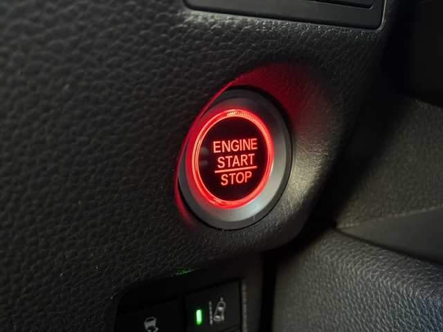 ホンダ Ｎ ＢＯＸ カスタム G L ホンダセンシング 愛知県 2019(平31)年 4.6万km プラチナホワイトパール /禁煙//ナビ装着用スペシャルパッケージ//社外メモリナビ//地デジ//CD/DVD/BT/SD/USB/AM/FM//バックカメラ//ビルトインETC//ドライブレコーダー//両側パワースライドドア//オートリトラミラー//プラズマクラスター//純正ブラック塗装14AW//ホンダセンシング//CMBS/ACC/LKAS//路外逸脱抑制制御//前後誤発進抑制制御//LEDオートライト//フォグランプ//ステアリングスイッチ//ECONモード//スマートキー//プッシュスタート//ベンチシート//フロアマット/ドアバイザー//保証書//取扱説明書//ナビ取説//スペアキー