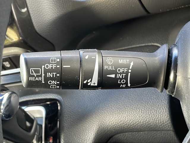 ホンダ Ｎ ＢＯＸ カスタム G L ホンダセンシング 愛知県 2019(平31)年 4.6万km プラチナホワイトパール /禁煙//ナビ装着用スペシャルパッケージ//社外メモリナビ//地デジ//CD/DVD/BT/SD/USB/AM/FM//バックカメラ//ビルトインETC//ドライブレコーダー//両側パワースライドドア//オートリトラミラー//プラズマクラスター//純正ブラック塗装14AW//ホンダセンシング//CMBS/ACC/LKAS//路外逸脱抑制制御//前後誤発進抑制制御//LEDオートライト//フォグランプ//ステアリングスイッチ//ECONモード//スマートキー//プッシュスタート//ベンチシート//フロアマット/ドアバイザー//保証書//取扱説明書//ナビ取説//スペアキー