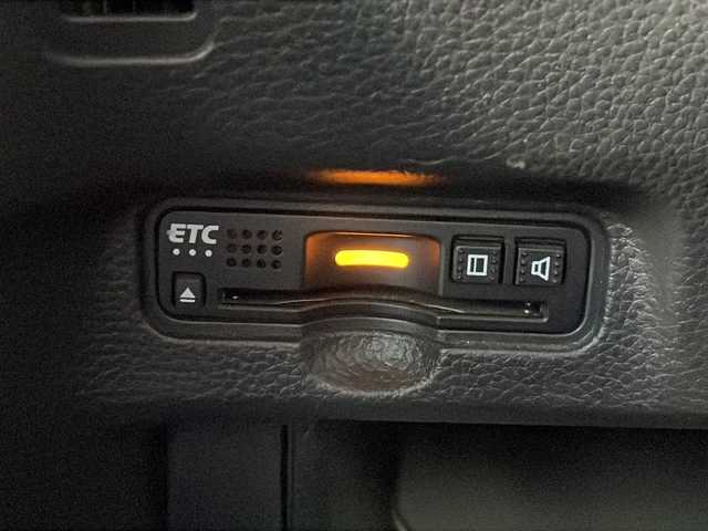 ホンダ Ｎ ＢＯＸ カスタム G L ホンダセンシング 愛知県 2019(平31)年 4.6万km プラチナホワイトパール /禁煙//ナビ装着用スペシャルパッケージ//社外メモリナビ//地デジ//CD/DVD/BT/SD/USB/AM/FM//バックカメラ//ビルトインETC//ドライブレコーダー//両側パワースライドドア//オートリトラミラー//プラズマクラスター//純正ブラック塗装14AW//ホンダセンシング//CMBS/ACC/LKAS//路外逸脱抑制制御//前後誤発進抑制制御//LEDオートライト//フォグランプ//ステアリングスイッチ//ECONモード//スマートキー//プッシュスタート//ベンチシート//フロアマット/ドアバイザー//保証書//取扱説明書//ナビ取説//スペアキー