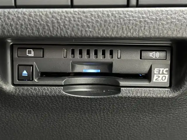 トヨタ ハリアー Z レザーパッケージ 奈良県 2020(令2)年 2.2万km プレシャスブラックパール パノラマルーフ/純正12.3インチディスプレイオーディオ/（TV/BT/AppleCarPlay/AndroidAuto）/JBLプレミアムサウンドシステム/レーダークルーズコントロールシステム/アラウンドビューモニター/ブラインドスポットモニター/レーンキープアシスト/パワーバックドア/レザーシート/シートヒーター/ベンチーション/運転席/助手席パワーシート/ヘッドアップディスプレイ/シートメモリー/デジタルインナーミラー/ETC2.0/純正19インチAW