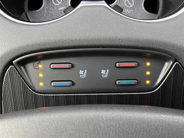 トヨタ ハリアー Z レザーパッケージ 奈良県 2020(令2)年 2.2万km プレシャスブラックパール パノラマルーフ/純正12.3インチディスプレイオーディオ/（TV/BT/AppleCarPlay/AndroidAuto）/JBLプレミアムサウンドシステム/レーダークルーズコントロールシステム/アラウンドビューモニター/ブラインドスポットモニター/レーンキープアシスト/パワーバックドア/レザーシート/シートヒーター/ベンチーション/運転席/助手席パワーシート/ヘッドアップディスプレイ/シートメモリー/デジタルインナーミラー/ETC2.0/純正19インチAW