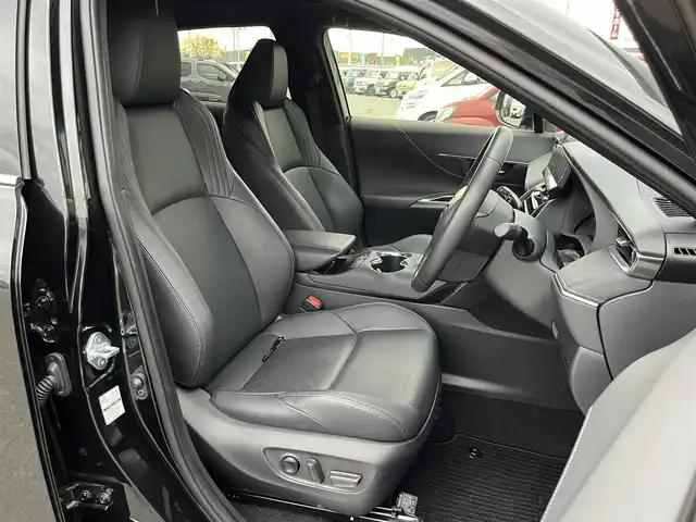 トヨタ ハリアー Z レザーパッケージ 奈良県 2020(令2)年 2.2万km プレシャスブラックパール パノラマルーフ/純正12.3インチディスプレイオーディオ/（TV/BT/AppleCarPlay/AndroidAuto）/JBLプレミアムサウンドシステム/レーダークルーズコントロールシステム/アラウンドビューモニター/ブラインドスポットモニター/レーンキープアシスト/パワーバックドア/レザーシート/シートヒーター/ベンチーション/運転席/助手席パワーシート/ヘッドアップディスプレイ/シートメモリー/デジタルインナーミラー/ETC2.0/純正19インチAW