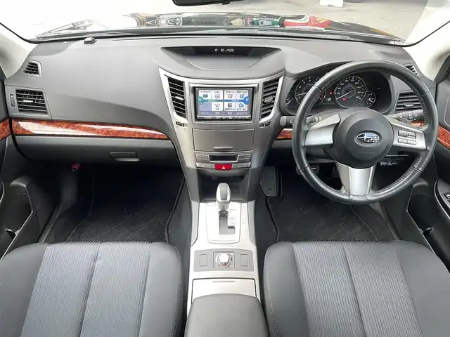 スバル レガシィ ツーリングワゴン 2．5iアイサイト 福岡県 2010(平22)年 3.9万km クリスタルブラックシリカ ワンオーナー/社外ナビ/（Panasonic:CN-MW200D）/CD/DVD/ワンセグTV/クルーズコントロール/パドルシフト/前席パワーシート/ビルトインETC/4WD/ドアバイザー/純正フロアマット/純正アルミホイール/プッシュスタート/横滑り防止装置/ダウンヒルアシストコントロール/保証書/取扱説明書/スマートキー/スペアキー