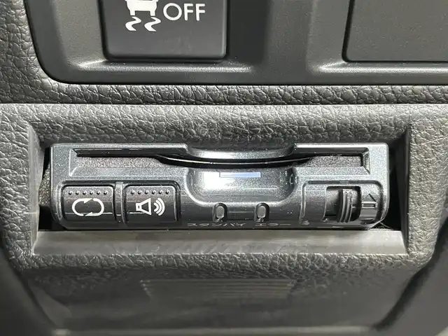 スバル レガシィ ツーリングワゴン 2．5iアイサイト 福岡県 2010(平22)年 3.9万km クリスタルブラックシリカ ワンオーナー/社外ナビ/（Panasonic:CN-MW200D）/CD/DVD/ワンセグTV/クルーズコントロール/パドルシフト/前席パワーシート/ビルトインETC/4WD/ドアバイザー/純正フロアマット/純正アルミホイール/プッシュスタート/横滑り防止装置/ダウンヒルアシストコントロール/保証書/取扱説明書/スマートキー/スペアキー