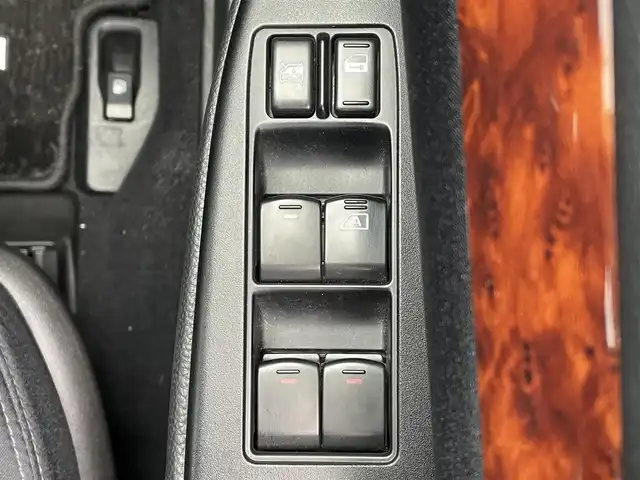 スバル レガシィ ツーリングワゴン 2．5iアイサイト 福岡県 2010(平22)年 3.9万km クリスタルブラックシリカ ワンオーナー/社外ナビ/（Panasonic:CN-MW200D）/CD/DVD/ワンセグTV/クルーズコントロール/パドルシフト/前席パワーシート/ビルトインETC/4WD/ドアバイザー/純正フロアマット/純正アルミホイール/プッシュスタート/横滑り防止装置/ダウンヒルアシストコントロール/保証書/取扱説明書/スマートキー/スペアキー