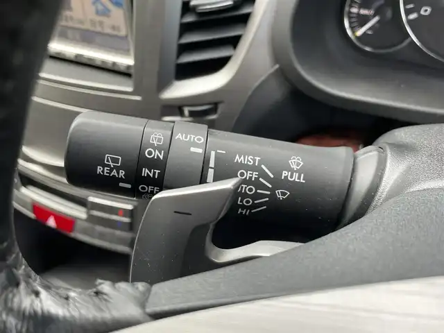 スバル レガシィ ツーリングワゴン 2．5iアイサイト 福岡県 2010(平22)年 3.9万km クリスタルブラックシリカ ワンオーナー/社外ナビ/（Panasonic:CN-MW200D）/CD/DVD/ワンセグTV/クルーズコントロール/パドルシフト/前席パワーシート/ビルトインETC/4WD/ドアバイザー/純正フロアマット/純正アルミホイール/プッシュスタート/横滑り防止装置/ダウンヒルアシストコントロール/保証書/取扱説明書/スマートキー/スペアキー