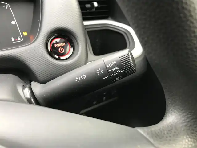 ホンダ フィット e:HEVベーシック 鳥取県 2020(令2)年 5.8万km ルナシルバーM ４・W・D/社外CDオーでイオ/USB/ホンダセンシング/コンフォードビューパッケージ/レーンキープアシスト/踏み間違い衝突軽減システム/コーナーセンサー/レーダークルーズコントロール/ETC/LEDヘットライト/オートライト/ハイビームアシスト/プッシュエンジンスタート/スペアキー/フロアマット/ドアバイザー