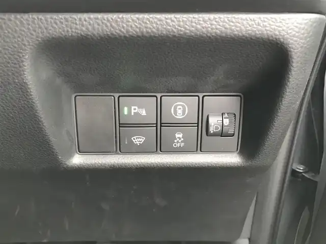 ホンダ フィット e:HEVベーシック 鳥取県 2020(令2)年 5.8万km ルナシルバーM ４・W・D/社外CDオーでイオ/USB/ホンダセンシング/コンフォードビューパッケージ/レーンキープアシスト/踏み間違い衝突軽減システム/コーナーセンサー/レーダークルーズコントロール/ETC/LEDヘットライト/オートライト/ハイビームアシスト/プッシュエンジンスタート/スペアキー/フロアマット/ドアバイザー