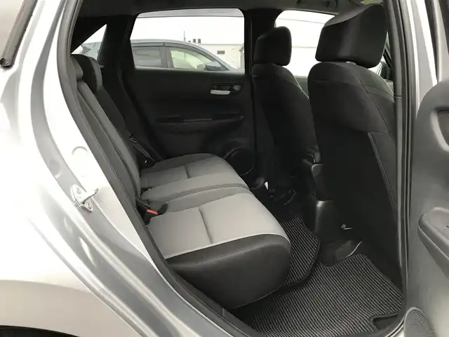 ホンダ フィット e:HEVベーシック 鳥取県 2020(令2)年 5.8万km ルナシルバーM ４・W・D/社外CDオーでイオ/USB/ホンダセンシング/コンフォードビューパッケージ/レーンキープアシスト/踏み間違い衝突軽減システム/コーナーセンサー/レーダークルーズコントロール/ETC/LEDヘットライト/オートライト/ハイビームアシスト/プッシュエンジンスタート/スペアキー/フロアマット/ドアバイザー