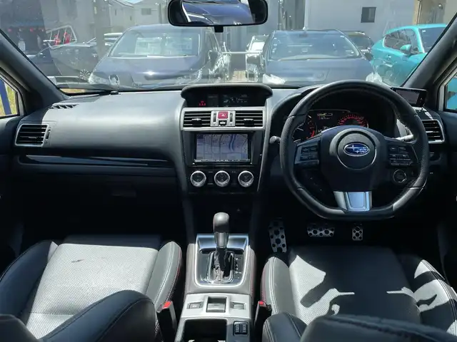 スバル ＷＲＸ Ｓ４ 2．0GT‐S アイサイト 愛知県 2014(平26)年 11.7万km クリスタルホワイトP (株)IDOMが運営する【じしゃロン名古屋鳴海店】の自社ローン専用車両になりますこちらは現金またはオートローンご利用時の価格です。自社ローンご希望の方は別途その旨お申付け下さい/4WD(F4)/CVT/7インチナビ【CN-R300D】/（FM/AM/CD/DVD/フルセグTV/SD）/バックカメラ/ETC/ドライブレコーダー/GPSレーダー【YA-W17GA】/アイサイト/・プリクラッシュブレーキアシスト	/・レーンキープアシスト/・レーダークルーズコントロール/装備/・運転席・助手席シートヒーター/・電動パーキング/・電動格納ミラー/・革巻きステアリング/・ステアリングスイッチ/・パドルシフト/・オートライト/・LEDヘッドライト/・フォグランプ/・フルオートエアコン/・運転席シートメモリ/・純正フロアマット/・アルミペダル/・プッシュスタート/・スマートキー