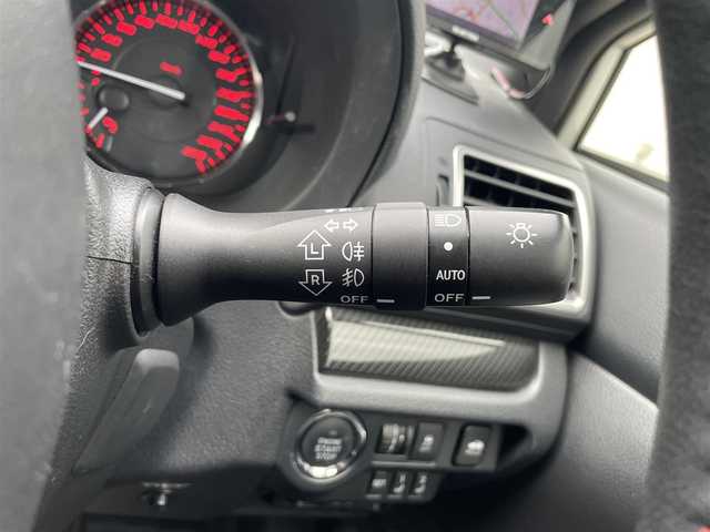 スバル ＷＲＸ Ｓ４ 2．0GT‐S アイサイト 愛知県 2014(平26)年 11.7万km クリスタルホワイトP (株)IDOMが運営する【じしゃロン名古屋鳴海店】の自社ローン専用車両になりますこちらは現金またはオートローンご利用時の価格です。自社ローンご希望の方は別途その旨お申付け下さい/4WD(F4)/CVT/7インチナビ【CN-R300D】/（FM/AM/CD/DVD/フルセグTV/SD）/バックカメラ/ETC/ドライブレコーダー/GPSレーダー【YA-W17GA】/アイサイト/・プリクラッシュブレーキアシスト	/・レーンキープアシスト/・レーダークルーズコントロール/装備/・運転席・助手席シートヒーター/・電動パーキング/・電動格納ミラー/・革巻きステアリング/・ステアリングスイッチ/・パドルシフト/・オートライト/・LEDヘッドライト/・フォグランプ/・フルオートエアコン/・運転席シートメモリ/・純正フロアマット/・アルミペダル/・プッシュスタート/・スマートキー