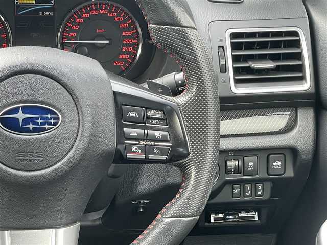 スバル ＷＲＸ Ｓ４ 2．0GT‐S アイサイト 愛知県 2014(平26)年 11.7万km クリスタルホワイトP (株)IDOMが運営する【じしゃロン名古屋鳴海店】の自社ローン専用車両になりますこちらは現金またはオートローンご利用時の価格です。自社ローンご希望の方は別途その旨お申付け下さい/4WD(F4)/CVT/7インチナビ【CN-R300D】/（FM/AM/CD/DVD/フルセグTV/SD）/バックカメラ/ETC/ドライブレコーダー/GPSレーダー【YA-W17GA】/アイサイト/・プリクラッシュブレーキアシスト	/・レーンキープアシスト/・レーダークルーズコントロール/装備/・運転席・助手席シートヒーター/・電動パーキング/・電動格納ミラー/・革巻きステアリング/・ステアリングスイッチ/・パドルシフト/・オートライト/・LEDヘッドライト/・フォグランプ/・フルオートエアコン/・運転席シートメモリ/・純正フロアマット/・アルミペダル/・プッシュスタート/・スマートキー