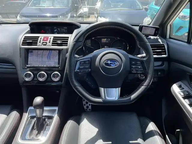 スバル ＷＲＸ Ｓ４ 2．0GT‐S アイサイト 愛知県 2014(平26)年 11.7万km クリスタルホワイトP (株)IDOMが運営する【じしゃロン名古屋鳴海店】の自社ローン専用車両になりますこちらは現金またはオートローンご利用時の価格です。自社ローンご希望の方は別途その旨お申付け下さい/4WD(F4)/CVT/7インチナビ【CN-R300D】/（FM/AM/CD/DVD/フルセグTV/SD）/バックカメラ/ETC/ドライブレコーダー/GPSレーダー【YA-W17GA】/アイサイト/・プリクラッシュブレーキアシスト	/・レーンキープアシスト/・レーダークルーズコントロール/装備/・運転席・助手席シートヒーター/・電動パーキング/・電動格納ミラー/・革巻きステアリング/・ステアリングスイッチ/・パドルシフト/・オートライト/・LEDヘッドライト/・フォグランプ/・フルオートエアコン/・運転席シートメモリ/・純正フロアマット/・アルミペダル/・プッシュスタート/・スマートキー