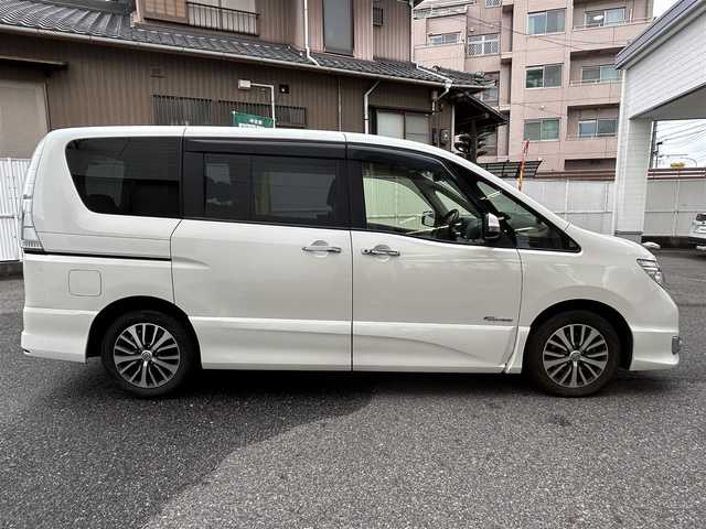 日産 セレナ ハイウェイスター Sハイブリッド 愛知県 2014(平26)年 6.8万km ブリリアントホワイトパール 純SDナビテレビ/フルセグテレビ/バックカメラ/両側パワースライドドア/前後ドライブレコーダー/ETC/純16インチAW/コーナーセンサー/レーンアシスト/新車保証書　取説/スペアキー