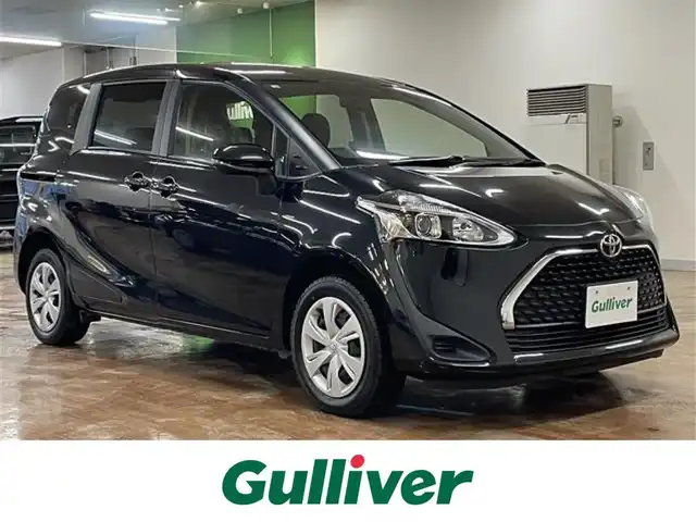 トヨタ シエンタ X 道央・札幌 2019(平31)年 5.9万km ブラックマイカ 4WD/寒冷地仕様/社外メモリナビ/・ワンセグTV/CD/BT/SD/AM/FM/バックカメラ/左側パワースライドドア/横滑り防止装置/社外フロアマット/ETC/スペアキー/ウインカーミラー/ヘッドライトレベライザー/3列シート/新車時保証書/取扱説明書/ナビ取扱説明書