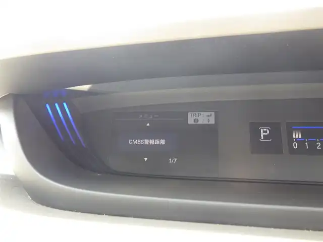 ホンダ フリード G ホンダセンシング 千葉県 2017(平29)年 5.8万km ブルーホライゾンM ホンダセンシング/・衝突軽減ブレーキ（CMBS）/・車線維持支援システム（LKAS）/・アダプティブクルーズコントロール（ACC）/・後方誤発進抑制機能/・誤発進抑制機能/アイドリングストップ/両側パワースライドドア/ハーフレザーシート/純正メモリーナビ/地デジTV/【DVD/CD再生機能　Bluetooth接続】/バックカメラ/ドライブレコーダー（前後撮影）【DRV-MR570】/革巻きステアリング/ETC/LEDヘッドライト/ウインカーミラー/純正15インチアルミホイル/サイド/カーテンエアバッグ/スマートキー