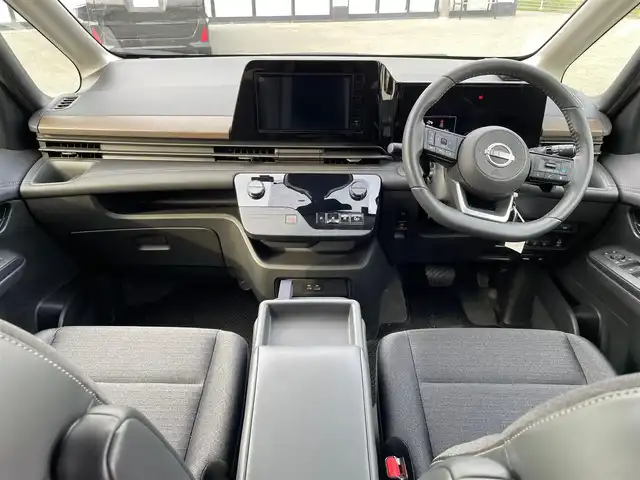 日産 セレナ ハイウェイスター V 大阪府 2024(令6)年 1.4万km プリズムホワイト 純正９インチナビ/   フルセグTV/Bluetooth/USB/衝突軽減/ＢＳＭ/プロパイロット/全方位モニター/スマートルームミラー/両側パワースライドドア/アイドリングストップ/ドライブレコーダー/ＥＴＣ/ＬＥＤライト/禁煙車